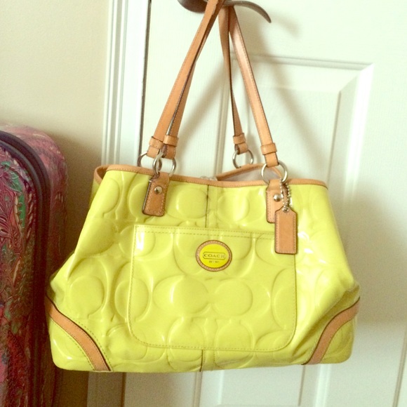 Coach Handbags - Coach purse