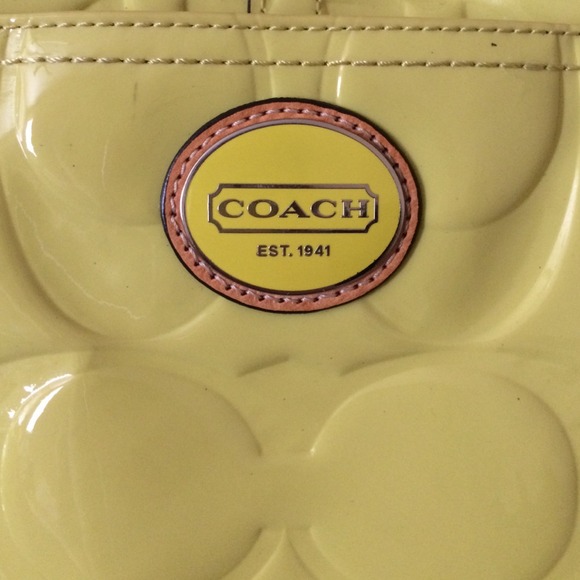Coach purse - Picture 2 of 4