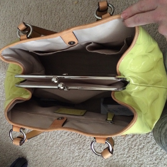 Coach purse - Picture 3 of 4