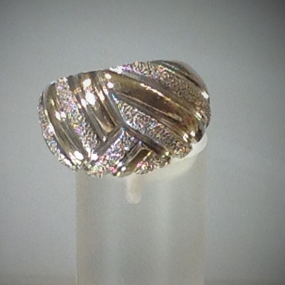 Jewelry - Dome Ring