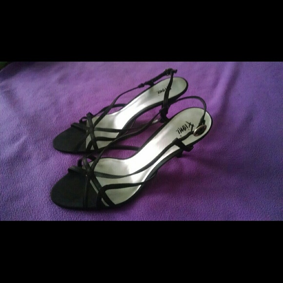 Fioni black shoes - Picture 1 of 2