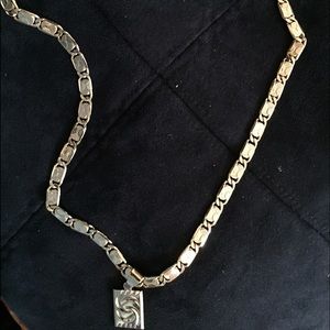 Gold plated necklace and pendent 24"long and 3/4"w