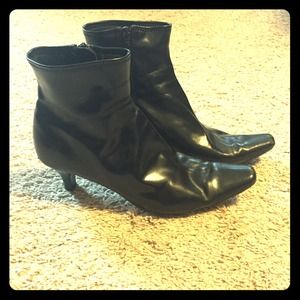 🎉sold🎉 Black kitten heel pointy boots