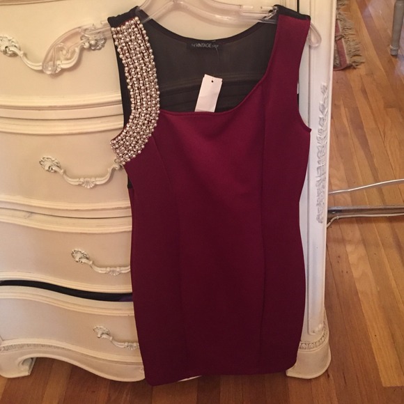 The vintage shop Dresses & Skirts - 5 dress 2 shirts and a necklace bundled !!