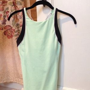 Lululemon mint green and black trim tank size 6