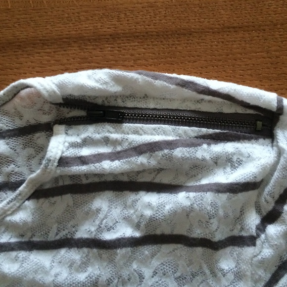 Striped top - Picture 3 of 3