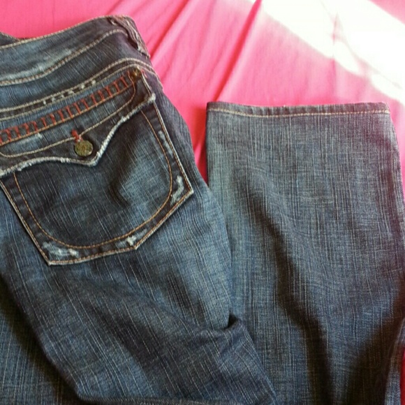 Jeans - Picture 2 of 3