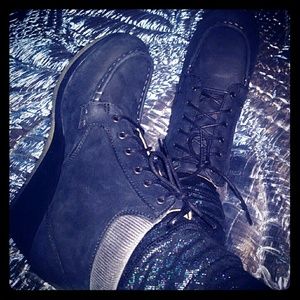 **HOLD**EUC Clark's Wedge Black Shoes Size 7.5M