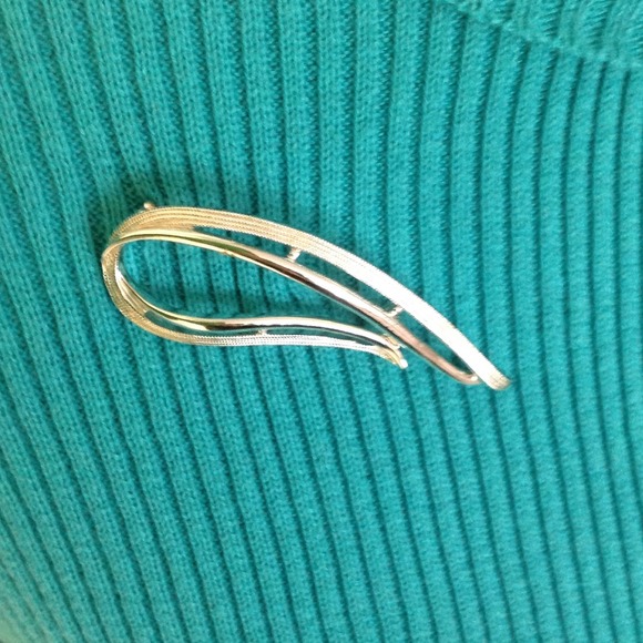 SarahCoventry Silvertone Brooch Vintage 1960