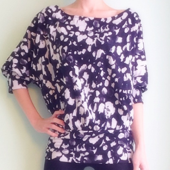 •Printed Dolman Top• - Picture 3 of 3