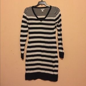 Long sleeve cotton dress