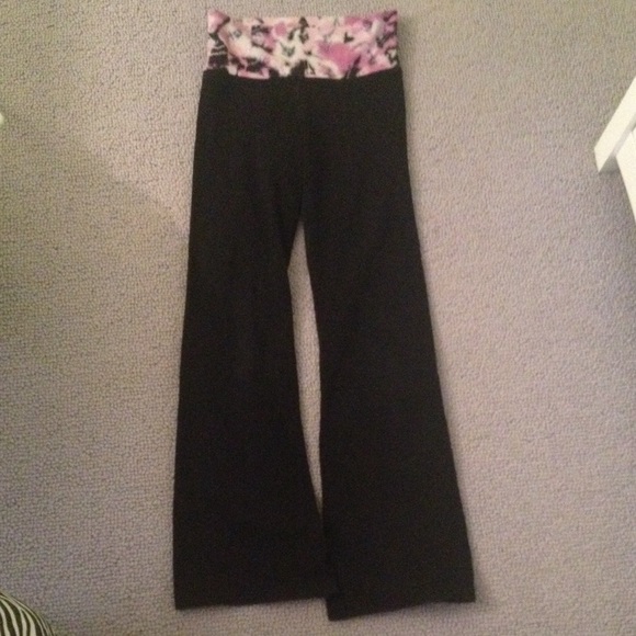 yoga pants