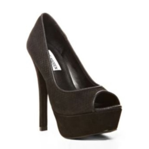 Steve Madden 'Alias' black peep toe pumps