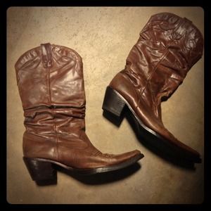 Steve Madden Saddle Cowboy Boots 💚👢💚