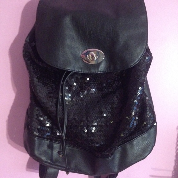 🚫SOLD🚫Black sequin backpack