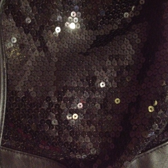 🚫SOLD🚫Black sequin backpack - Picture 2 of 4