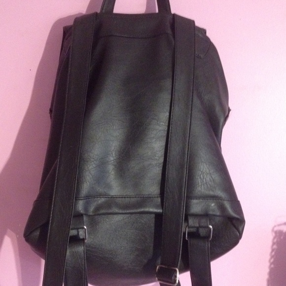 🚫SOLD🚫Black sequin backpack - Picture 4 of 4