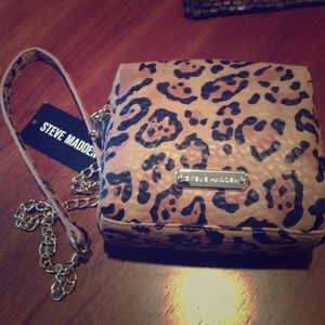 Adorable like new Steve Madden crossbody