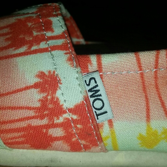 Toms: Womens Classics ; Orange Palm Trees Size 7 - Picture 3 of 4