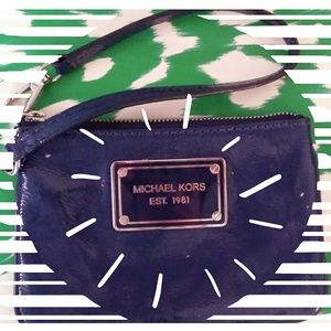 🍭sold on ebay🍭Authentic Michael Kors Wristlet