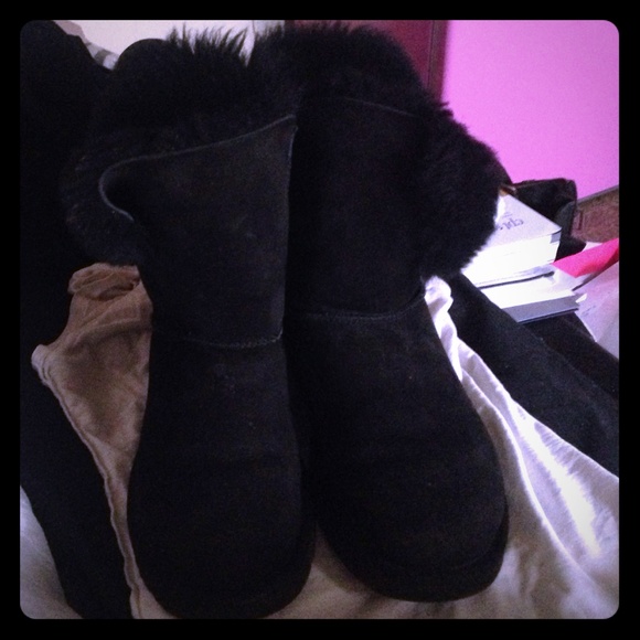 Bailey Button Uggs