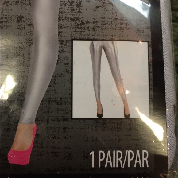 🍀 Silver Leggings 🍀 - Picture 4 of 4