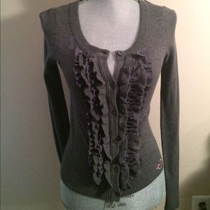 ⬇️Price drop ✨Grey ruffle cardigan