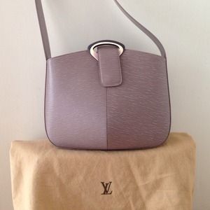 Louis Vuitton Reverie Lilac Leather Shoulder Bag