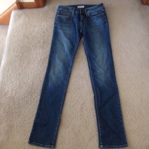 Bullhead medium wash skinny jeans
