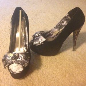 Multicolor Faux Suede Pumps