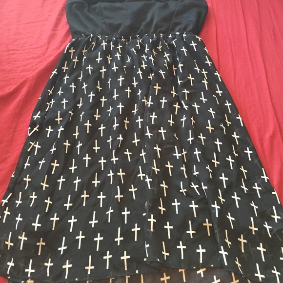 Rue21 Dresses & Skirts - Cross dress