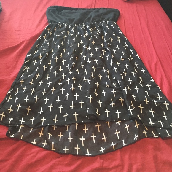 Cross dress - Picture 3 of 4