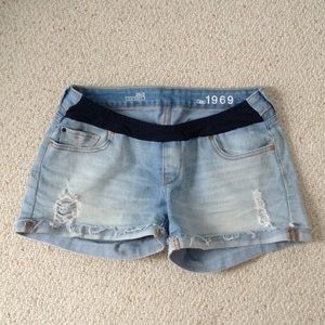 Maternity shorts