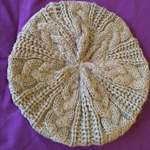Gray Circular Beanie 🌻