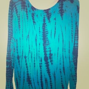 Long sleeve tie- dye yoga shirt