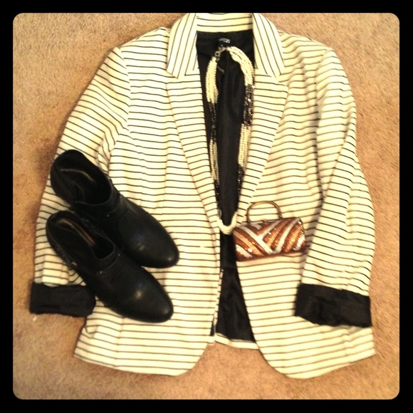 Apt. 9 Jackets & Blazers - Black & white blazer 🌸