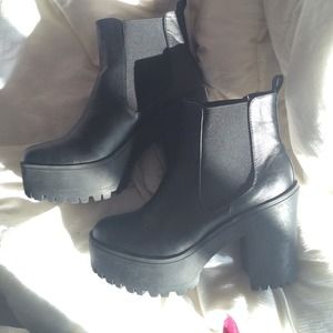 Black Chelsea Boots