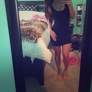 Black bodycon dress
