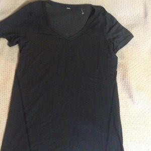 Lululemon tee