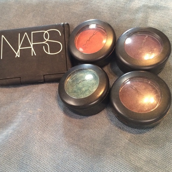 Mars and Mac eyeshadow set