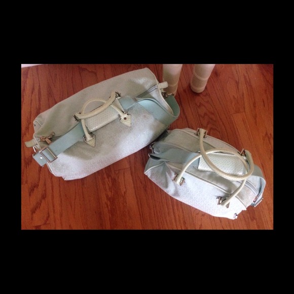 Guess brand Luggage Bags - Set of 2