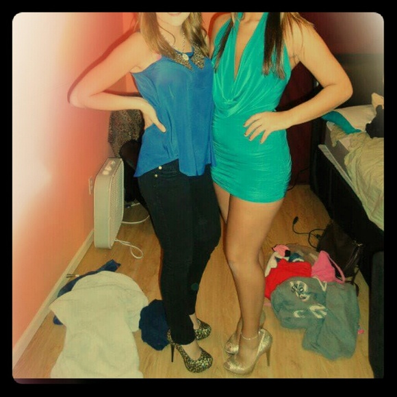 Dress - Picture 1 of 3