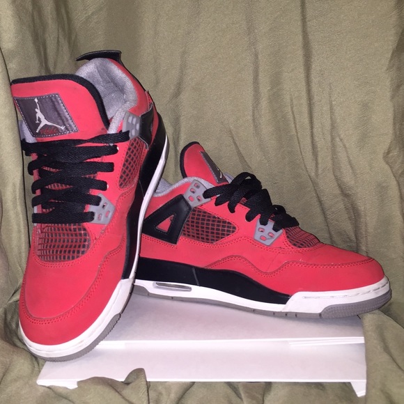 Jordan Shoes - Air Jordan Retro 4