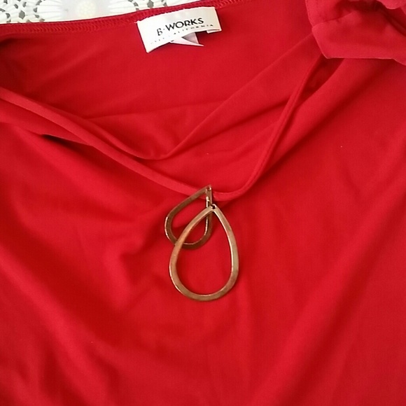 Red top - Picture 2 of 3