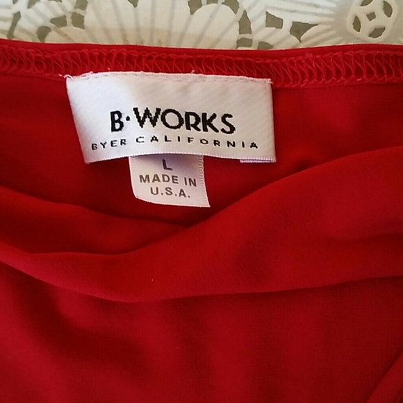 Red top - Picture 3 of 3