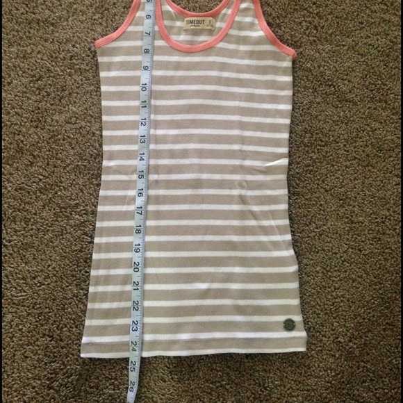 Tops - Picture 2 of 3