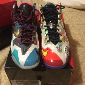 "What the" Lebron XI premium