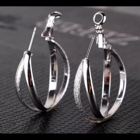 None Jewelry - Auth 18k white gold filled hoop