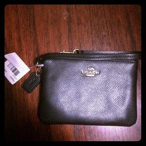 📍SOLD📍Coach wristlet