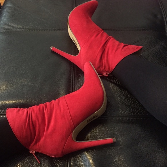 *SOLD* Red Suede Booties
